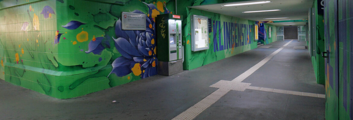 Auftragsgraffiti Blumenmotiv im Solinger Hauptbahnhof